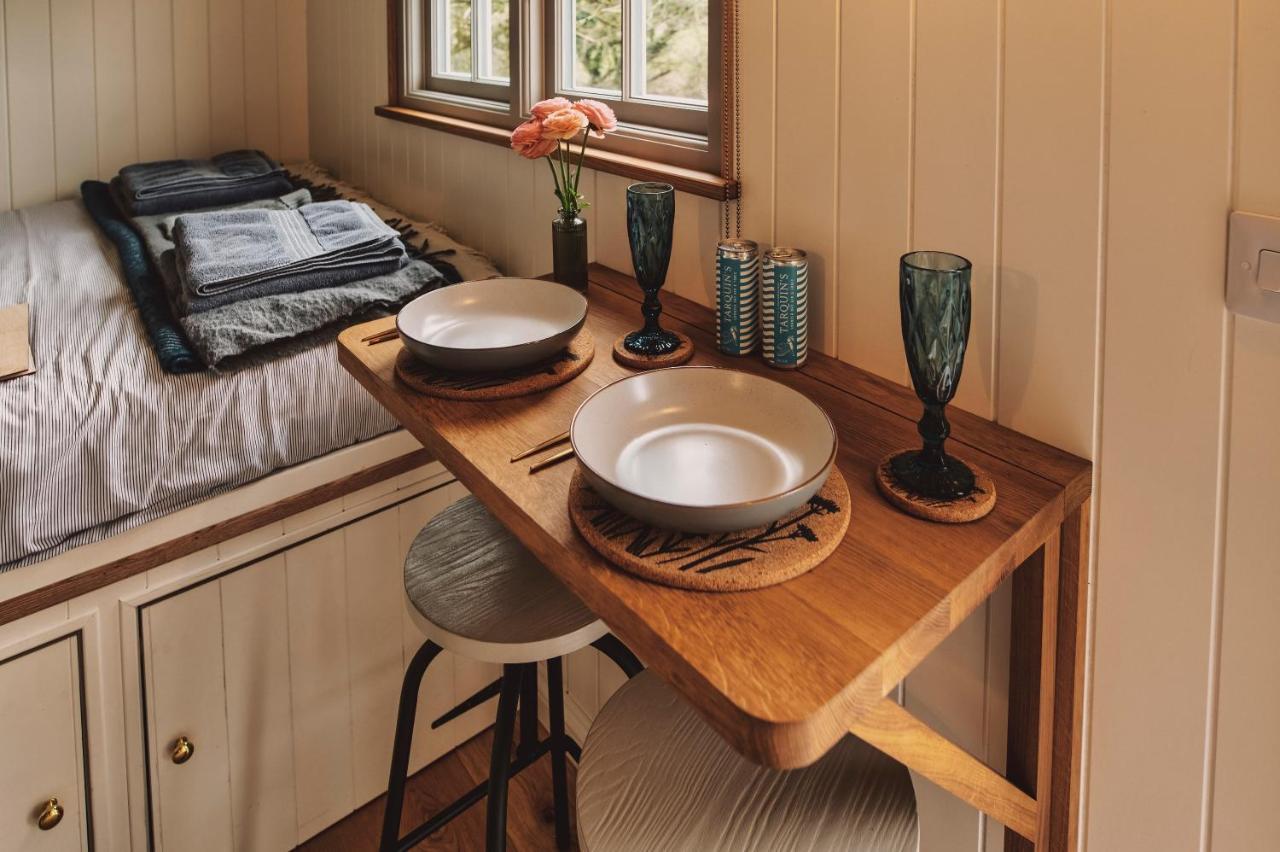 Luxury Shepherd'S Hut On Flower Farm With Outdoor Bath In Mid Cornwall 트루로 외부 사진